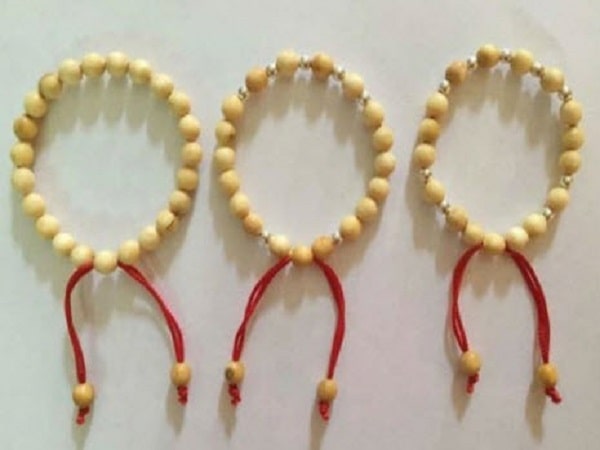 Sản phẩm trừ tà trong tháng cô hồn : Vòng tay dâu tằm