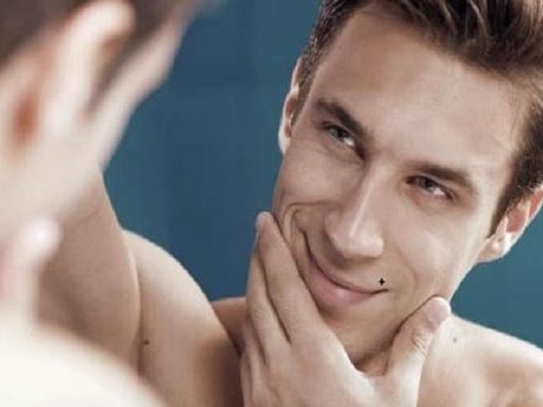 Nốt ruồi ở khóe miệng của đàn ông đa tình