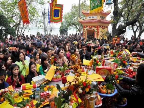 Văn khấn đi lễ Phủ Tây Hồ