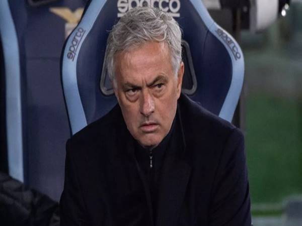 Mourinho bị nghi ngờ về đẳng cấp huấn luyện