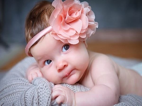 Đặt tên con gái họ phạm 3 chữ mang ý nghĩa con sẽ là cô gái dịu hiền, thùy mị, nết na