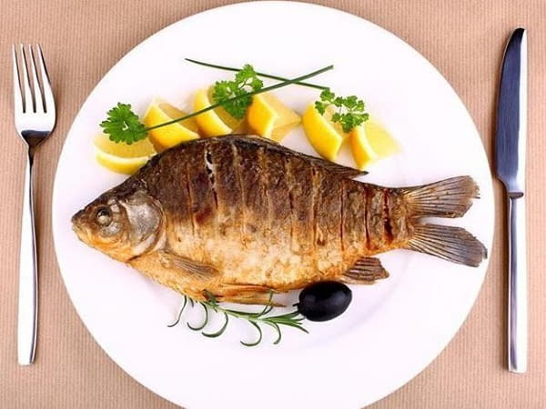 Ngủ mê thấy ăn cá chiên
