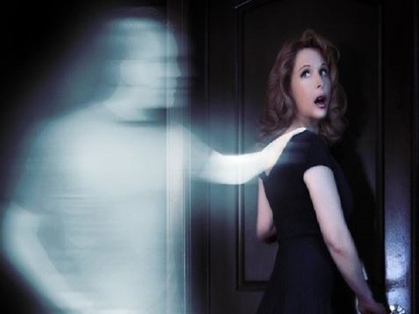 Người âm đi theo sẽ có thể xuất hiện những bóng đen vụt qua