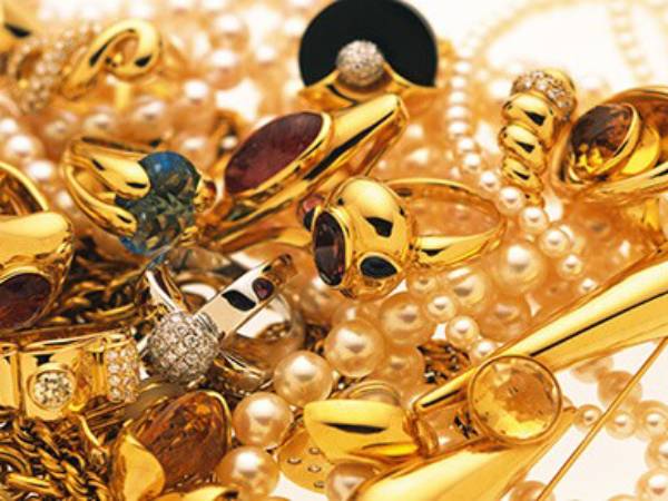 Thoai Xuyến Kim rất với với mệnh Thổ trong ngũ hành