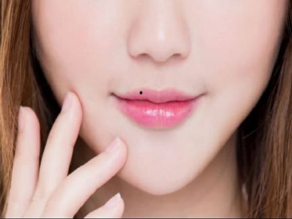 Nốt ruồi duyên trên môi: nét duyên sắc đặc biệt